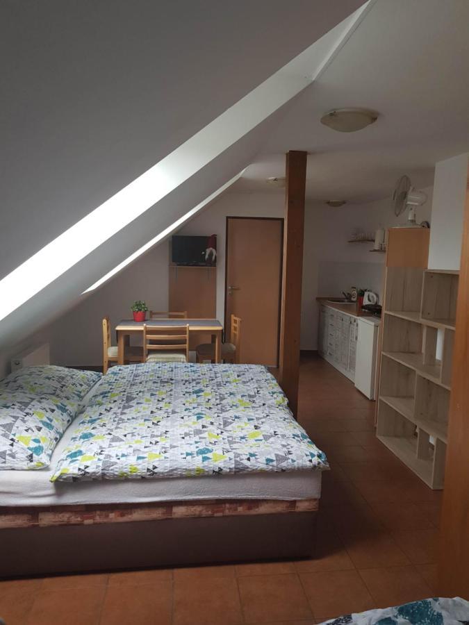 Penzion U Polenu Třeboň Exterior foto